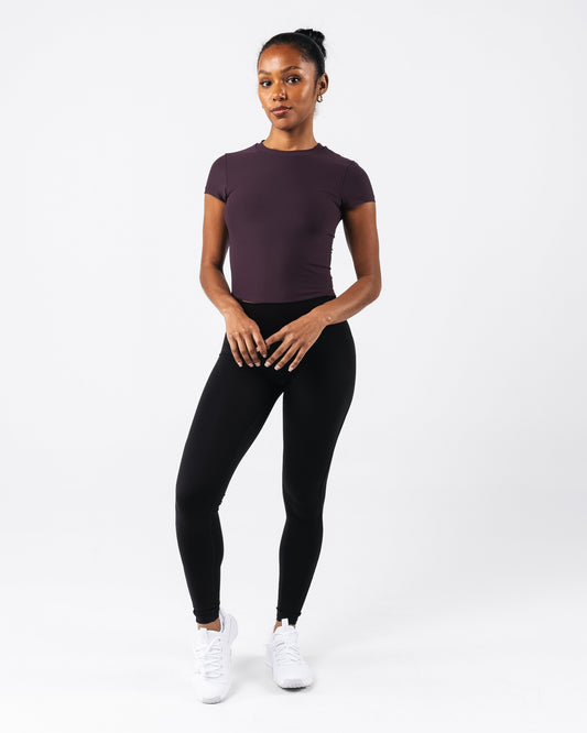 Basics Tee - Black Garnet