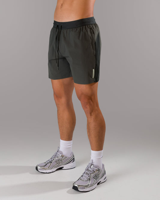 Apex Short - Iron Charcoal