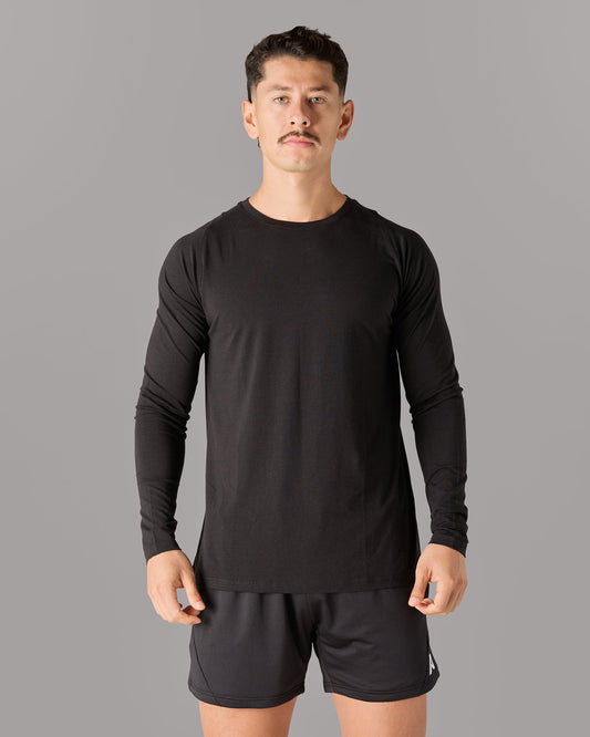 Essential LS Tee - Black