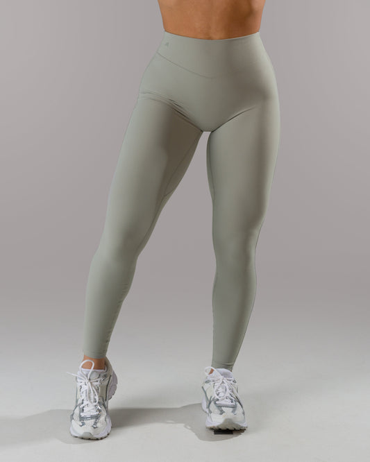 Dip Back Mid Rise Legging - Silver